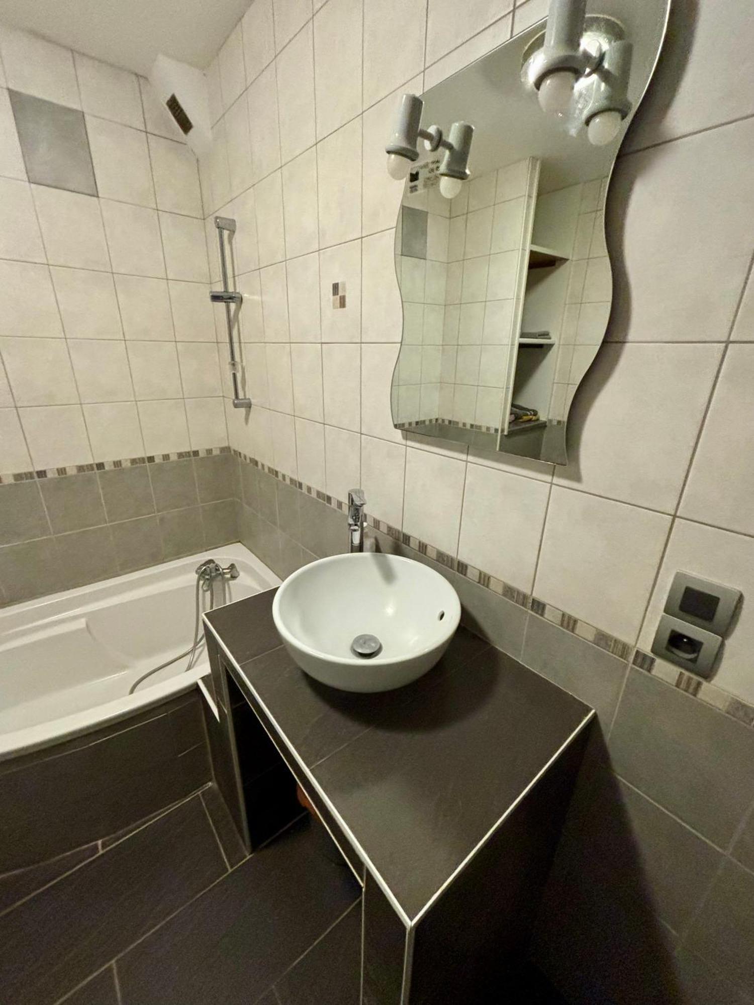Studio - Baignoire - Pret De Vtt - Lave Linge Le Puy-en-Velay Kültér fotó